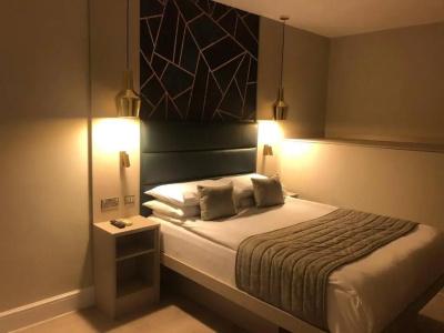 Noxs - Hyde Park - 102