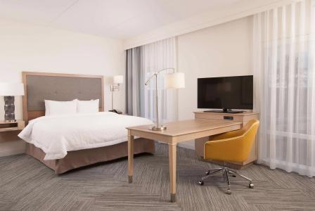 Hampton Inn & Suites by Hilton-Washington Rd - 3