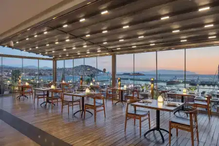DoubleTree by Hilton Kusadasi - 27