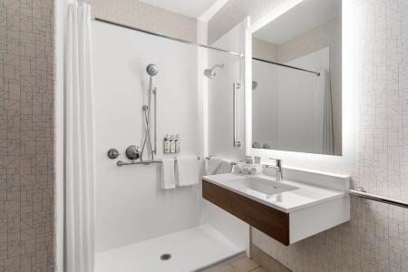 Holiday Inn Express Vancouver North - 46