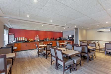 Best Western Plus Inn & Suites - 26