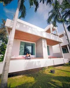 Ohana and Restaurant - 88