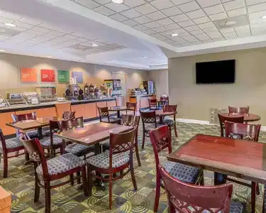 Comfort Inn & Suites Southwest Freeway at Westpark - 29