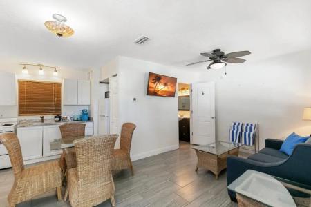 Siesta Key Beachside Villas - 35