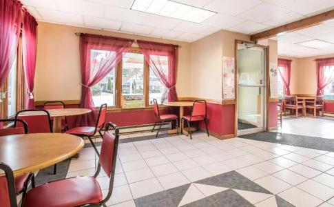 Quality Inn & Suites - 30
