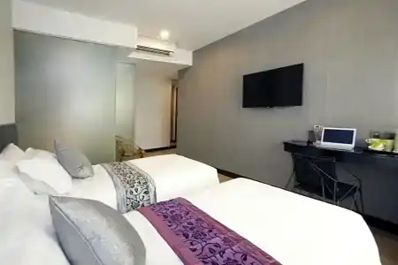 Ibis North Point - 86