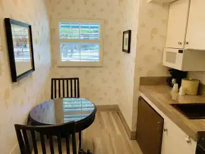 Franciscan Inn & Suites - 10