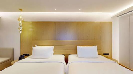 Radisson Blu Grt, Chennai - 112
