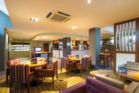 Premier Inn Hammersmith - 7