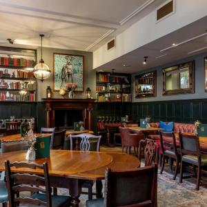 Coach & Horses - 12