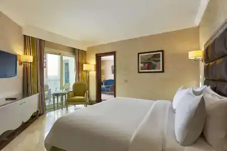 Hilton Alexandria Corniche - 4