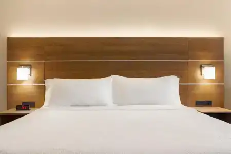 Holiday Inn Express Vancouver-Metrotown (Burnaby) - 31