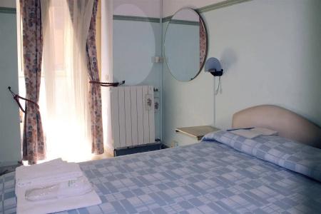 a Roma San Pietro Best Bed - 10