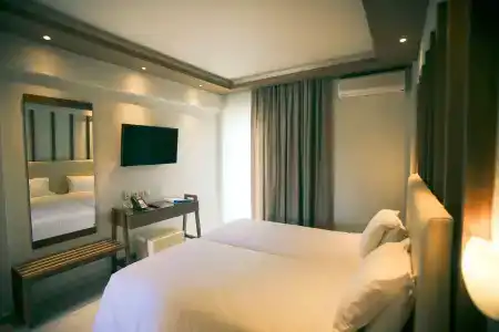 Royal and Suites - 74