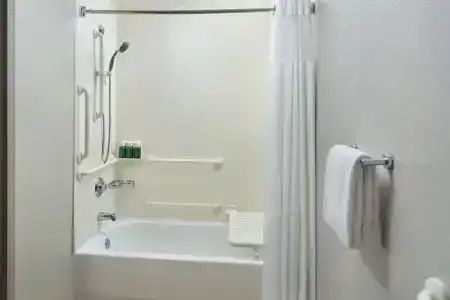 Courtyard by Marriott Broadway - 41
