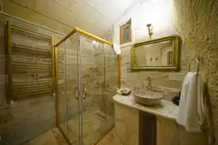 Serenus Cave Suites - 82