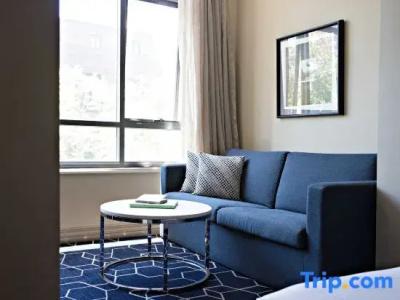 The Bayswater - 82