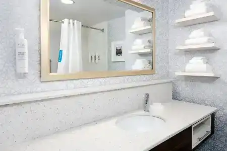 Hampton Inn Charlotte Uptown - 25