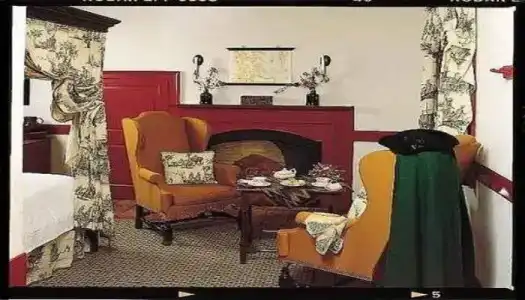 Colonial Houses - A Colonial - 7