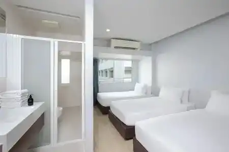 Nantra Silom - 28