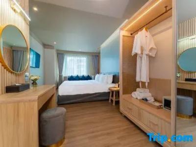 Khum Phucome -Sha Extra Plus - 262