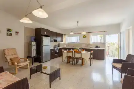 Yiangos House - 18