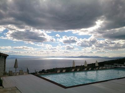 Karavia Lux Inn - 8