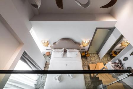 Blue Carpet Luxury Suites - 72