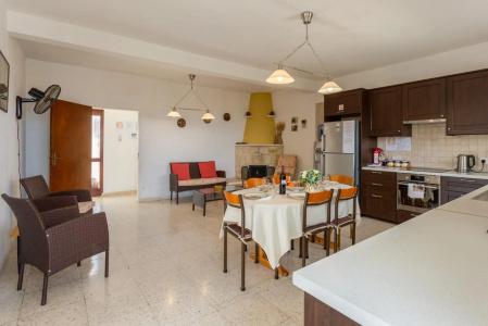 Yiangos House - 17