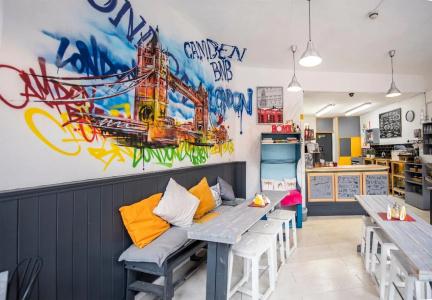 Camden Bnb - 9