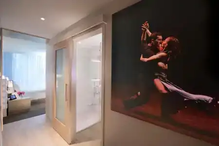 Hall Arts, Dallas, Curio Collection By Hilton - 6