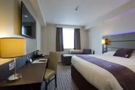 Premier Inn Tottenham Hale - 1