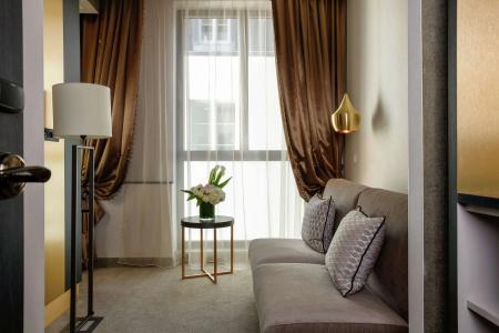 Niepce Paris, Curio Collection By Hilton - 3