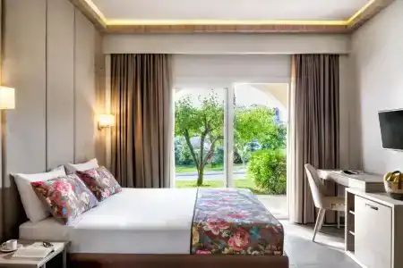 Alexandra Beach Spa Resort - 43