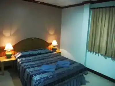 Silla Patong Hostel - 26