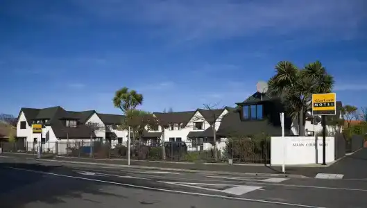Allan Court - 9