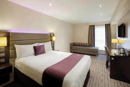 Premier Inn East - 15