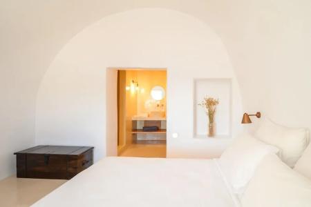 Canvas Suites - 79