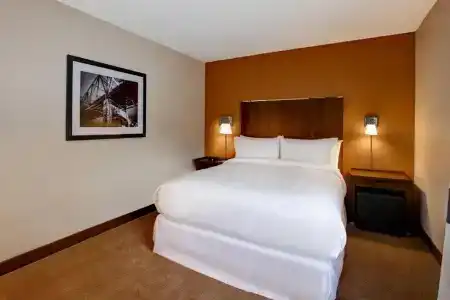 Four Points by Sheraton - 74