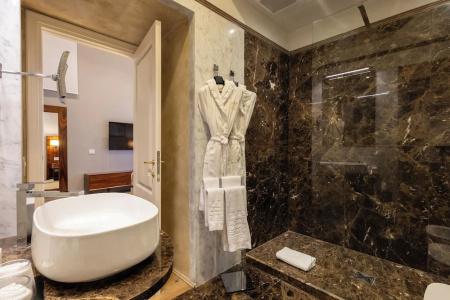 Donati Luxury Tower Suites - 222