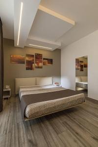 Sundeck - 33