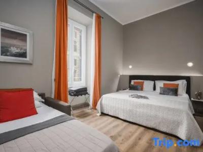 The Roman Empire Guesthouse - 62