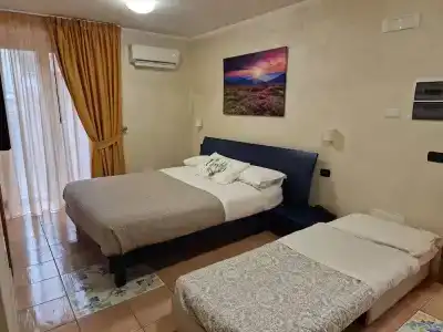 Vittoria Guest House Salerno - 32