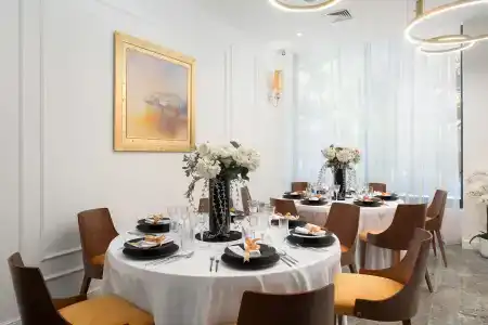 Corner - 18