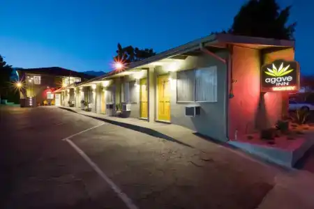 Agave Inn - 23