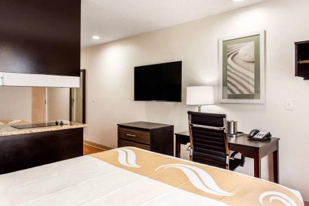 Quality Inn & Suites - - 5