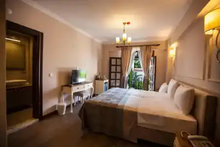 Livia Garden - 39
