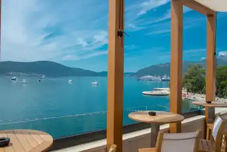 Boutique La Roche - 24