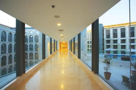 Grand Court - 5