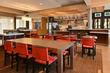 Courtyard by Marriott Dallas Northwest - 26